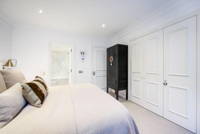 Additional image 7 of 2 Bed Flat, Charlesworth House, SW7, N1 7GU