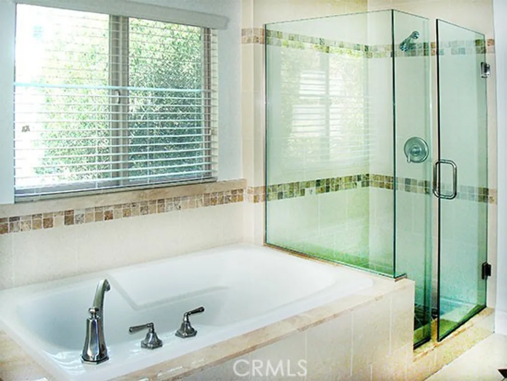 Additional image 19 of 10640 Woodbridge Street Unit PH2, Toluca Lake, CA 91602