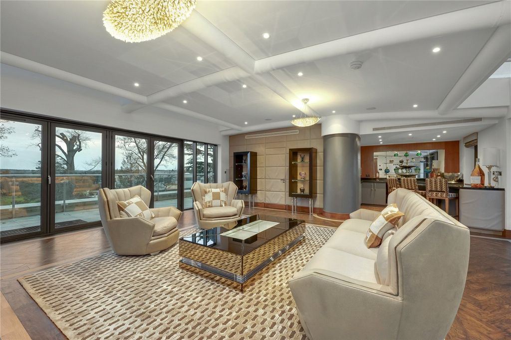 Additional image 8 of 2 bed flat for saleCharters Garden House, Charters Road, Sunningdale, Berkshire SL5