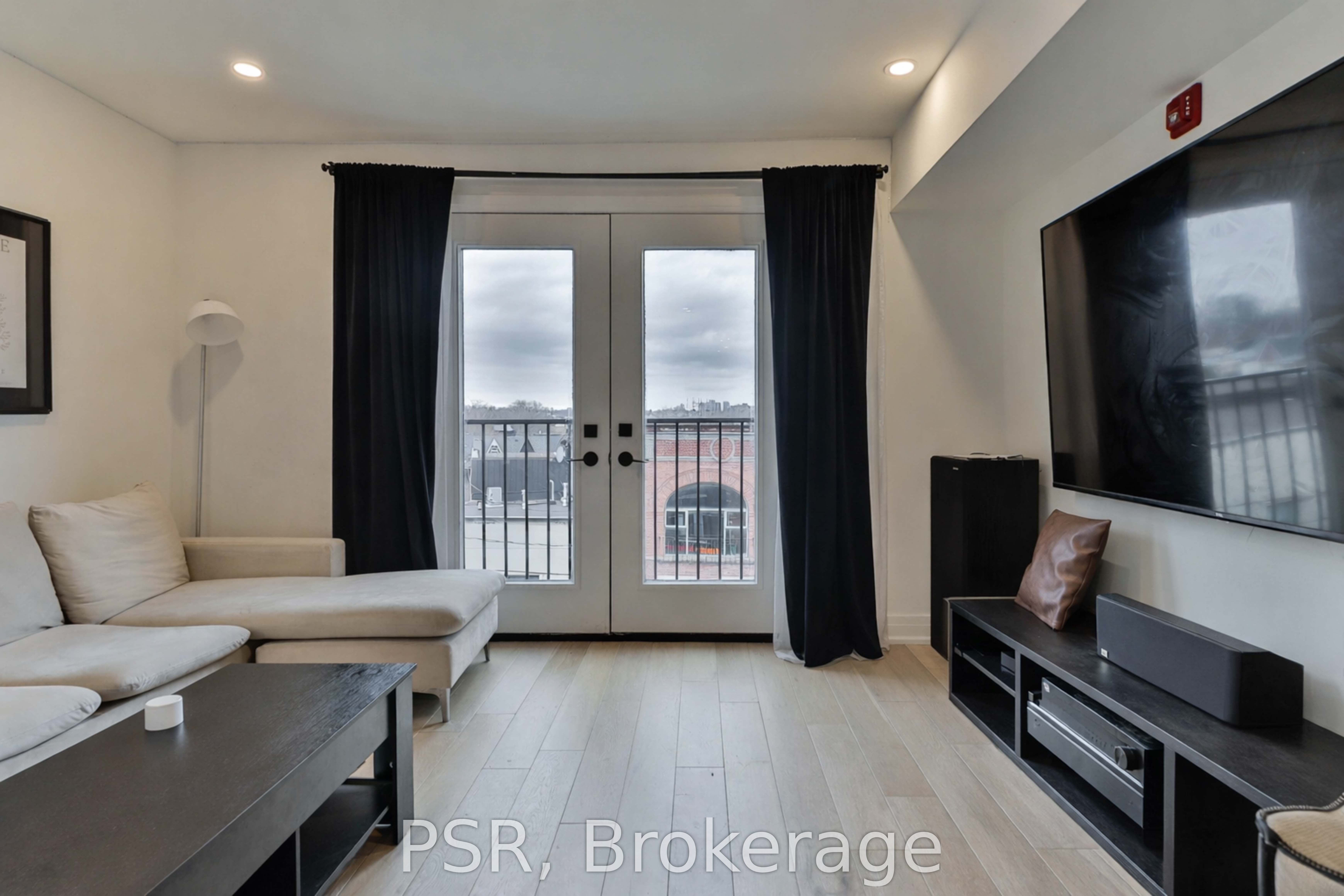 Additional image 2 of 4-1171 Dundas Street W, Toronto, ON, M6J 1X3