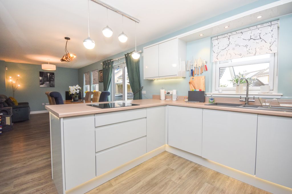 Additional image 9 of 5 bed detached house for saleCastle Drive, Auchterarder PH3