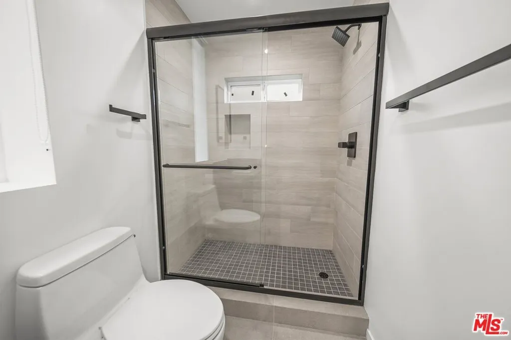 Additional image 7 of 849 N Mariposa Unit 1/2, Los Angeles, CA 90029