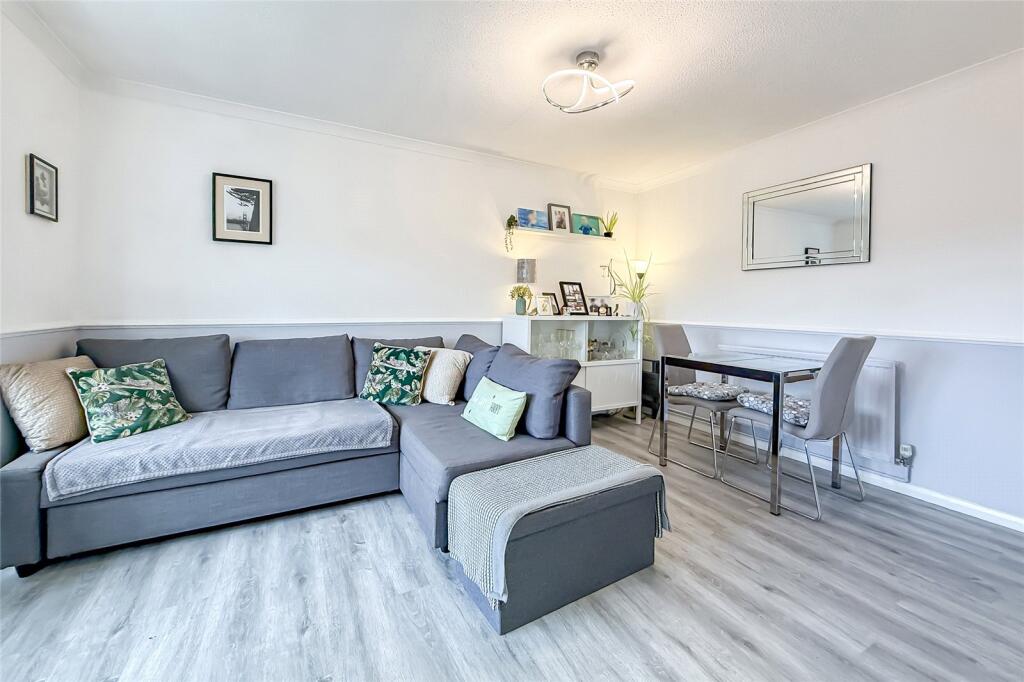 Additional image 13 of Taylor Close, St. Albans, Hertfordshire, AL4