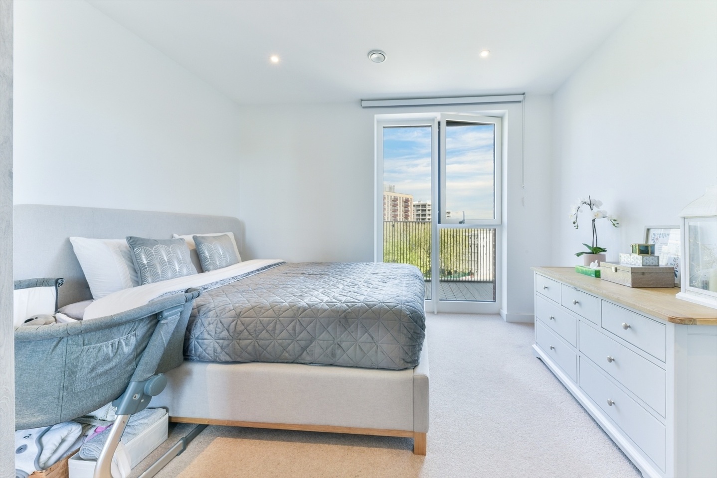 Additional image 5 of 2 Bed Flat, Weymouth Building, SE17, N1 7GU