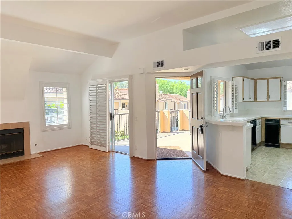 Additional image 28 of 56 Corsica Dr, Newport Beach, CA 92660