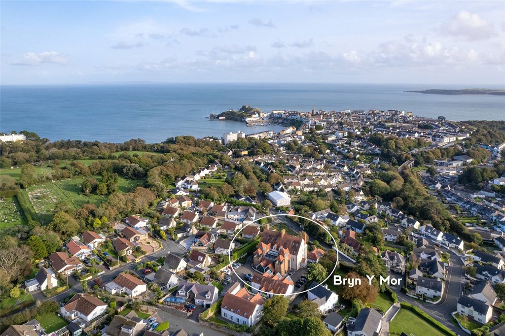 Additional image 2 of 3 bed flat for saleFlat 16 Mansion House, Bryn Y Mor, Narberth Road, Tenby, Pembrokeshire SA70