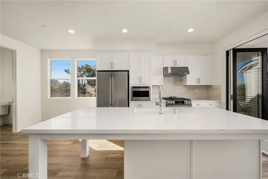 Additional image 44 of 19031 Main St #101, Huntington Beach, CA 92648