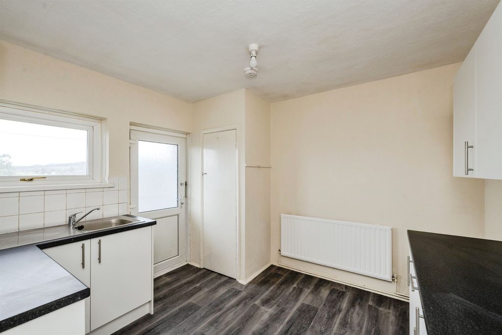 Additional image 4 of 3 bed flat for saleBryn Awel, Cimla, Neath SA11