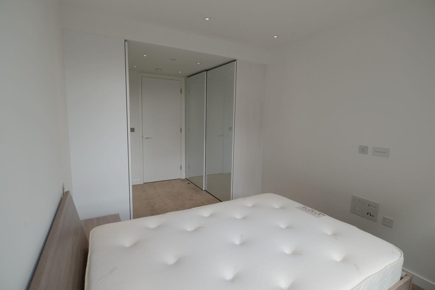 Additional image 7 of 1 Bed Flat, Catalina House, E1, N1 7GU