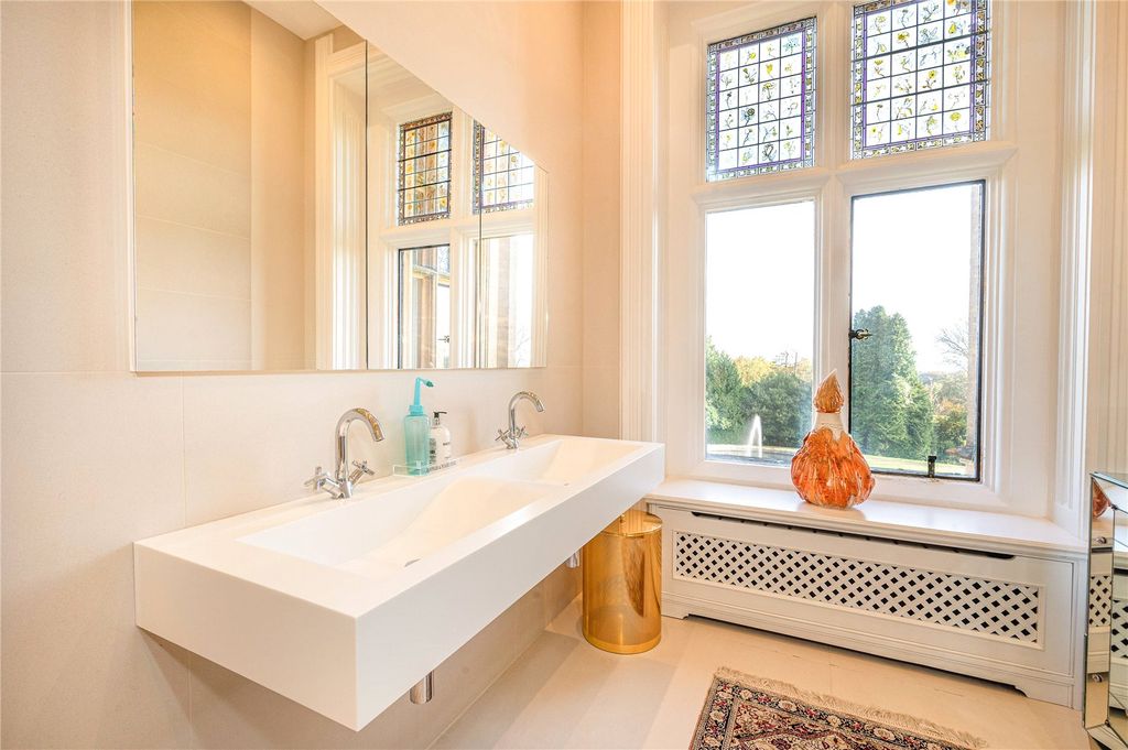 Additional image 21 of 3 bed flat for saleWyfold Court, Kingwood, Oxfordshire RG9