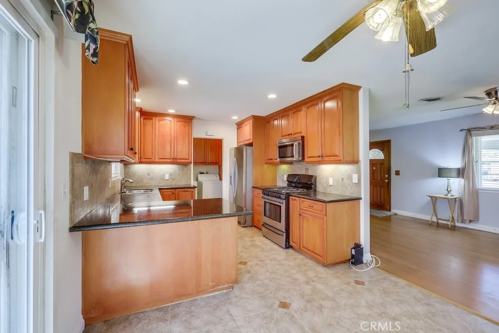 Additional image 13 of 10321 Courtright Rd, Stanton, CA 90680