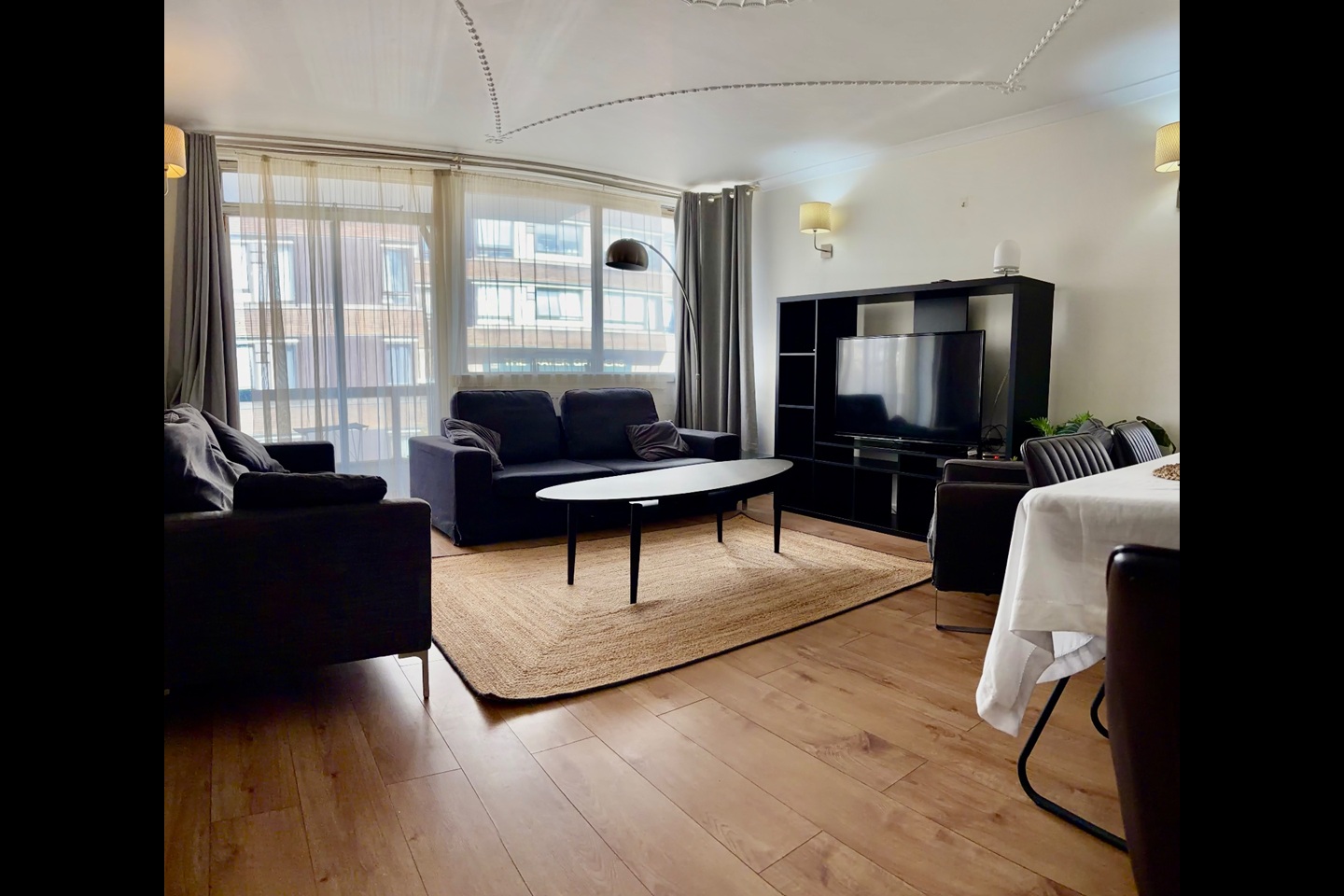 2 Bed Flat, The Quadrangle, W2, N1 7GU