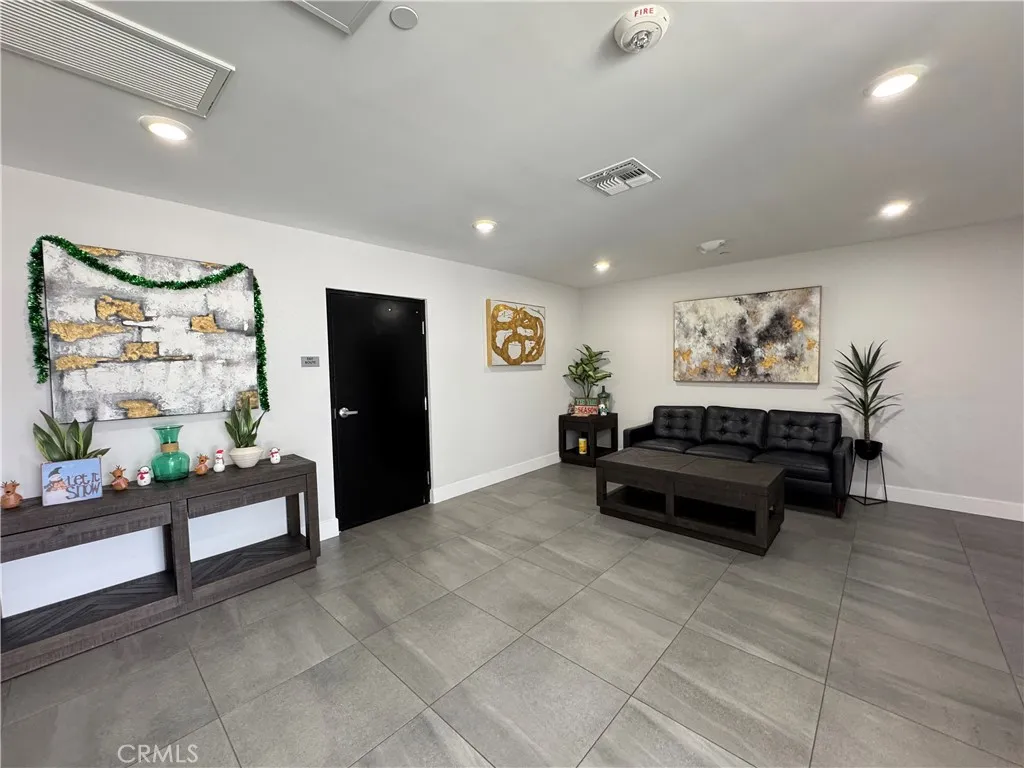 Additional image 39 of 4383 N Sepulveda blvd, Sherman Oaks, CA 91403