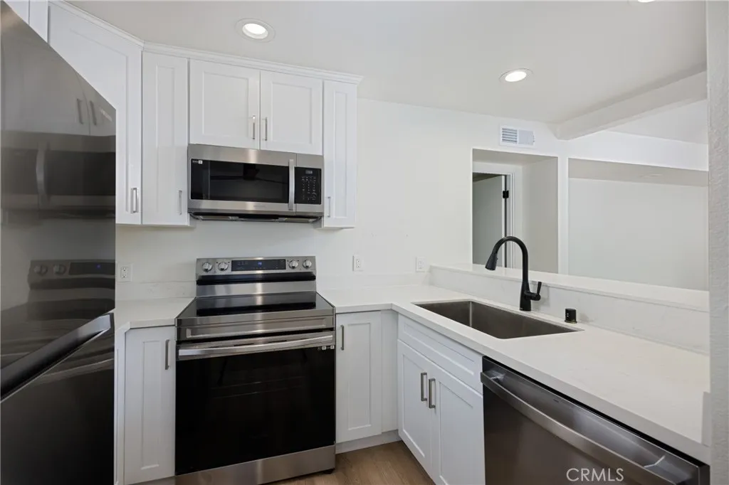 Additional image 2 of 340 Cypress Dr Unit 2, Laguna Beach, CA 92651