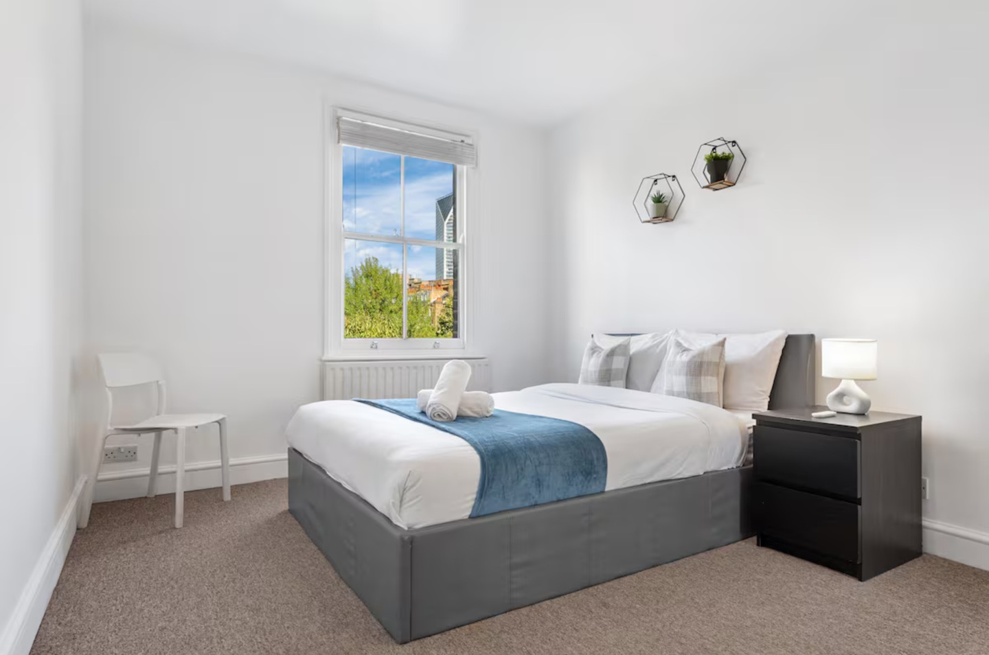 Additional image 3 of 4 Bed Flat, Brook Drive, SE11, N1 7GU