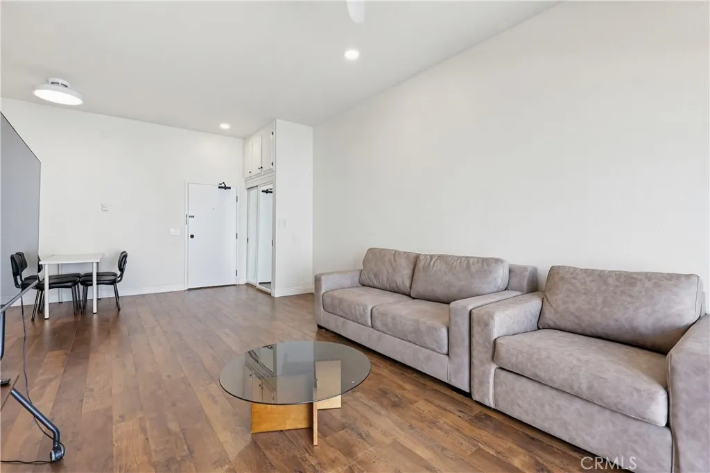 Additional image 30 of 8328 Regents Road Unit 1F, San Diego, CA 92122