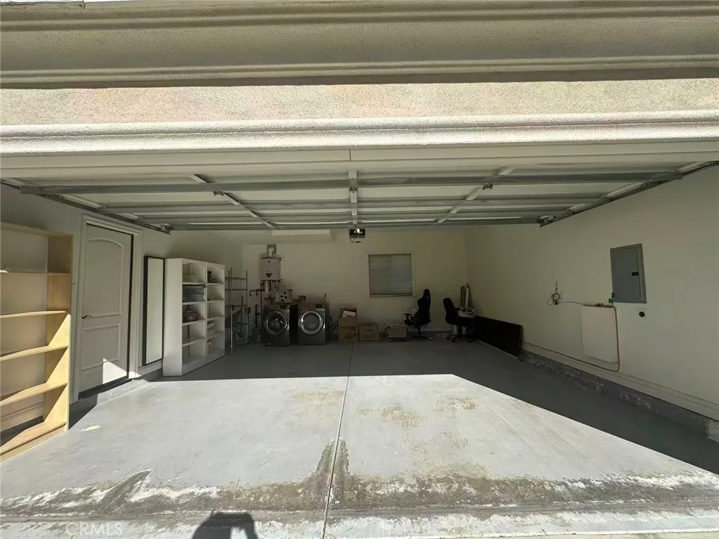 58 S Altadena Dr, Pasadena, CA 91107