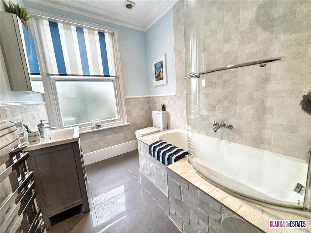 Additional image 16 of 5 bed flat for salePowderham Crescent, Exeter EX4