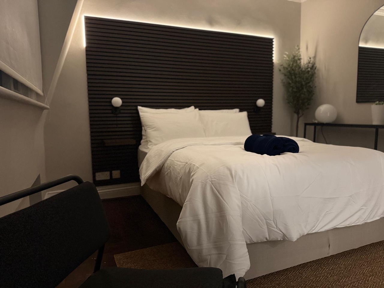 Additional image 17 of 3 Bed Penthouse, Beaufort Gardens, SW3, N1 7GU