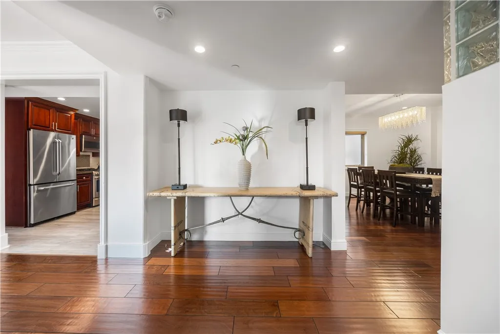 Additional image 10 of 918 S Wooster Street Unit 2, Los Angeles, CA 90035