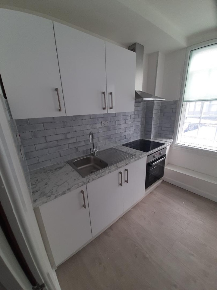 Additional image 30 of Studio Flat, London, SW1V, N1 7GU