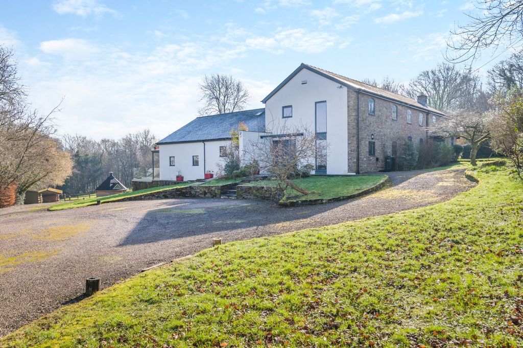 6 bed detached house for saleWoodside, Welsh Newton Common NP25