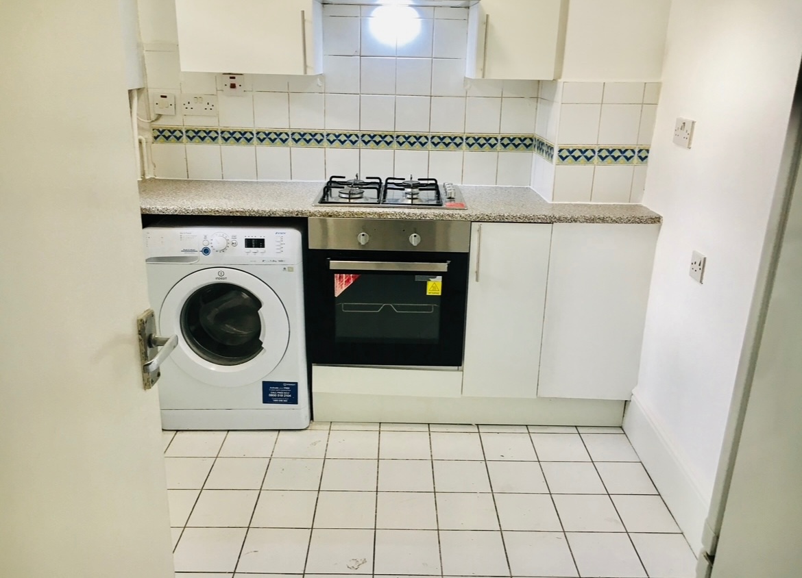 Additional image 3 of 3 Bed Flat, Kennington Oval, SE11, N1 7GU