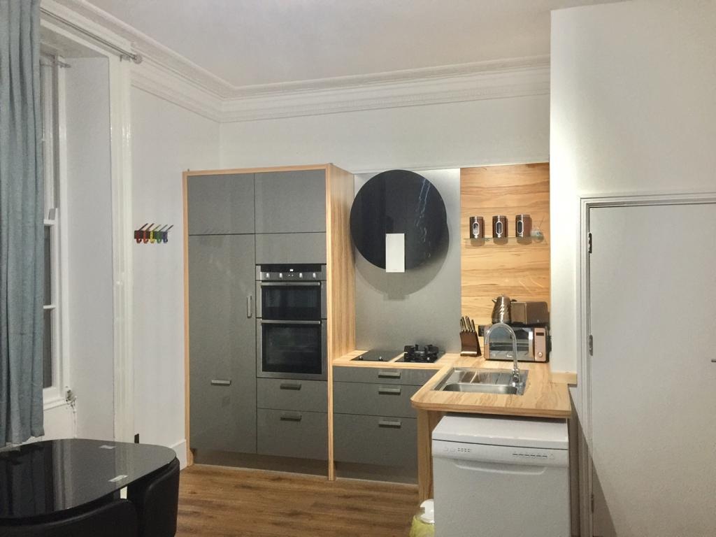 2 Bed Flat, Gloucester Crescent, NW1, N1 7GU