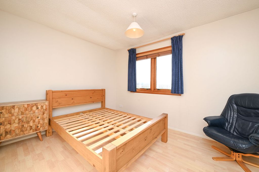 Additional image 25 of 3 bed semi-detached house for sale19 Hulsidale, Hamnavoe, Shetland ZE2