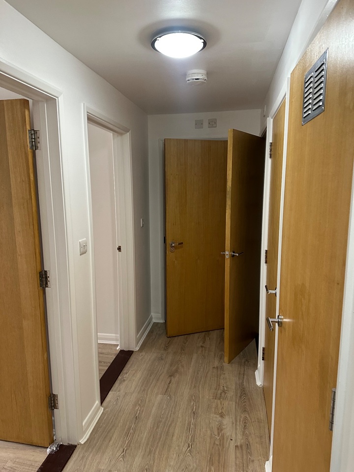 Additional image 8 of 1 Bed Flat, Hampton House, SW8, N1 7GU