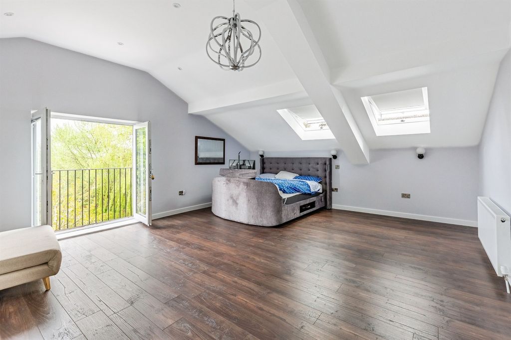 Additional image 27 of 9 bed detached house for saleBarton Road, Barton Seagrave, Kettering NN15