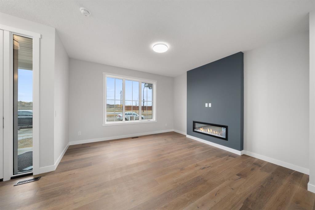 Additional image 2 of 37 Sora Gate SE