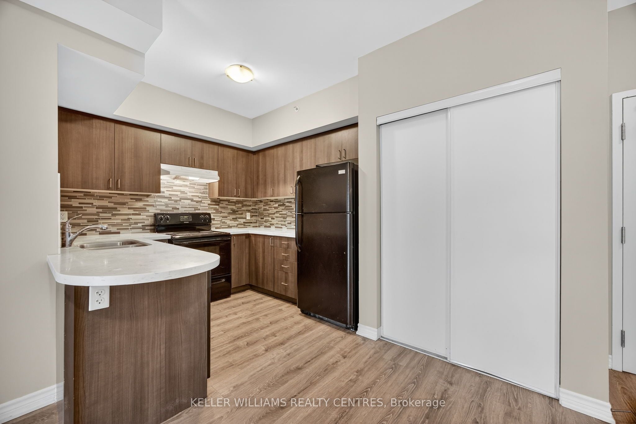 Additional image 5 of 408-40 Ferndale Drive S, Barrie, ON, L4N 2L3