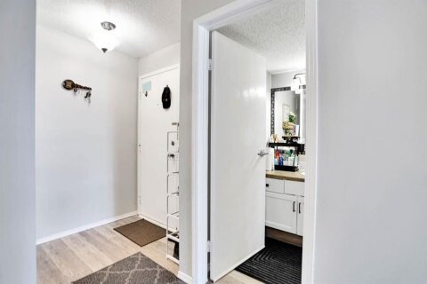 Additional image 8 of 109-110 20 Avenue NE, Calgary, AB, T2E 1P7