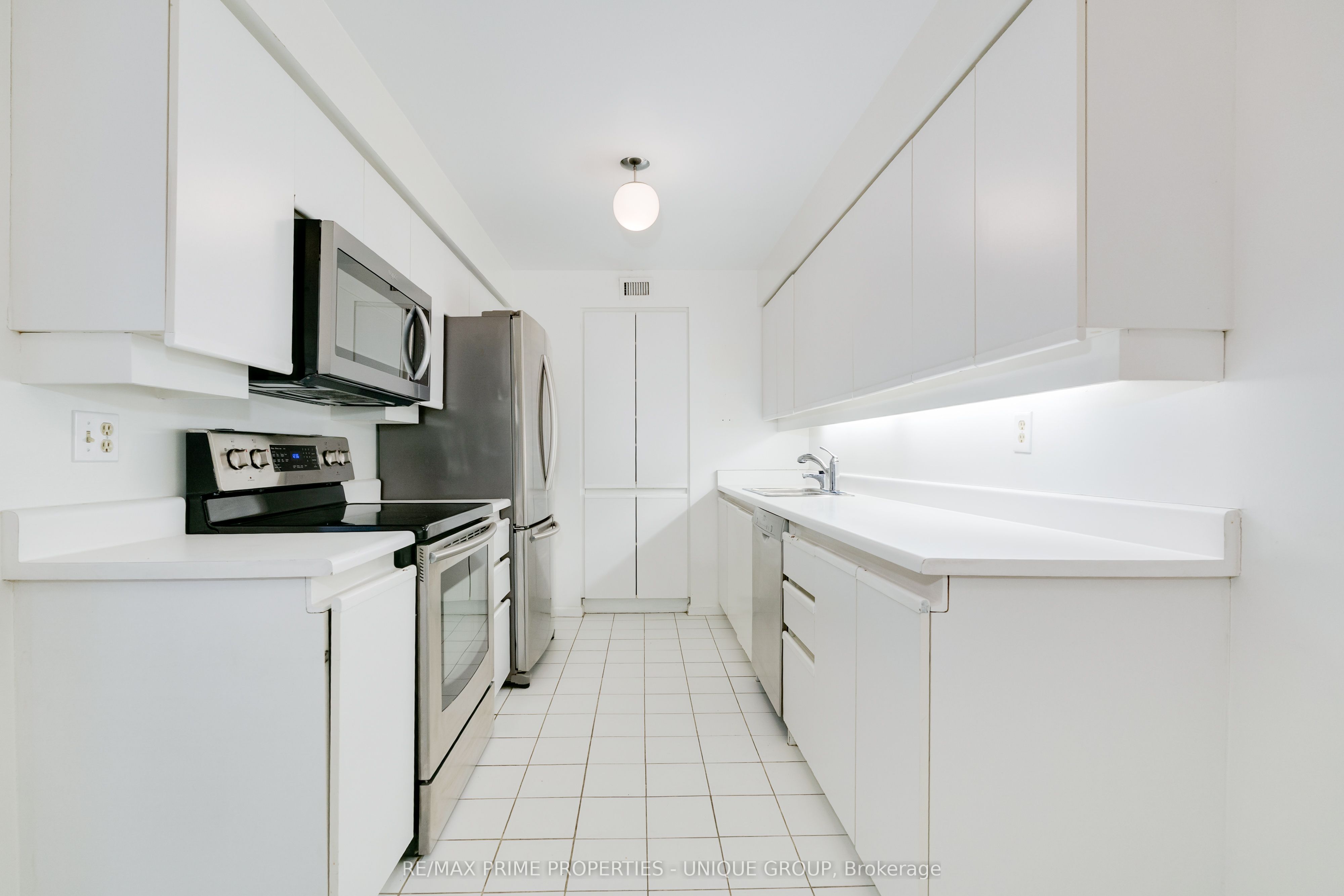Additional image 3 of 804-80 Front Street E, Toronto, ON, M5E 1Z7