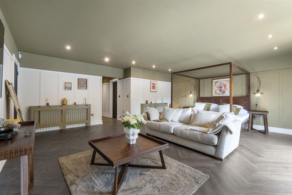 Additional image 3 of 7 bed property for saleLovelace Avenue, Solihull B91