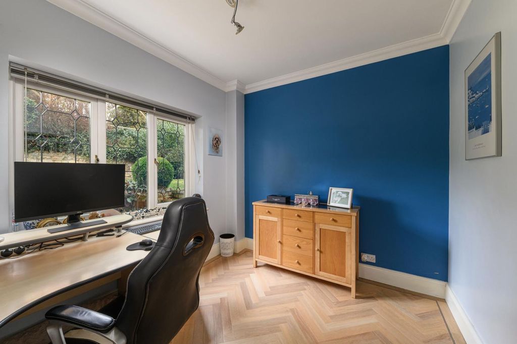 Additional image 10 of 5 bed detached house for saleHeslington House, Aydon Road, Corbridge, Northumberland NE45