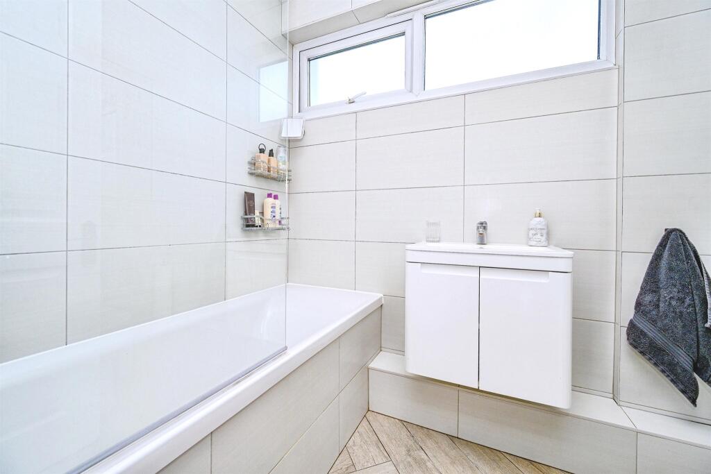 Additional image 12 of Chiltern Road, St. Albans