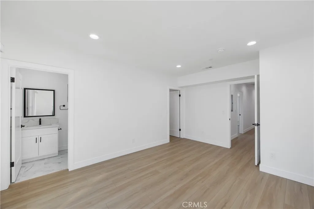 Additional image 20 of 14422 Tiara Unit 1/2, Van Nuys, CA 91401