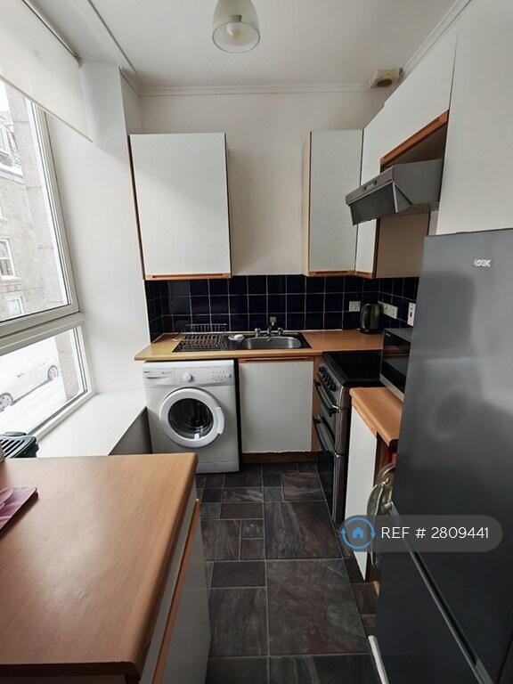 Ashvale Place, Aberdeen, AB10 photo 3