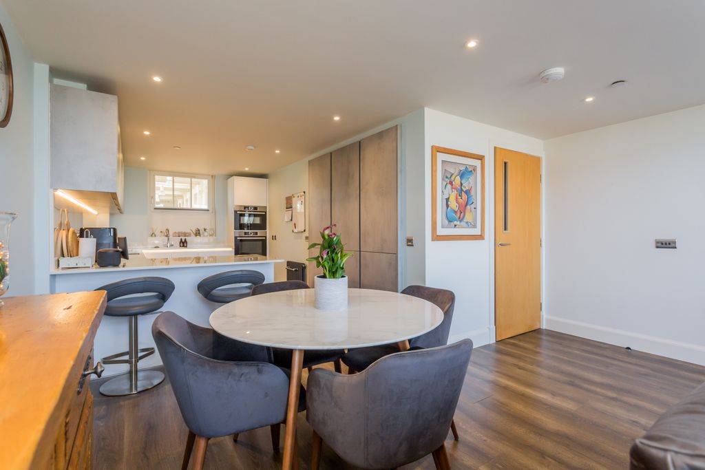 Additional image 5 of 3 bed penthouse for sale4/10 Anchor Mill, Thread Street, Paisley PA1