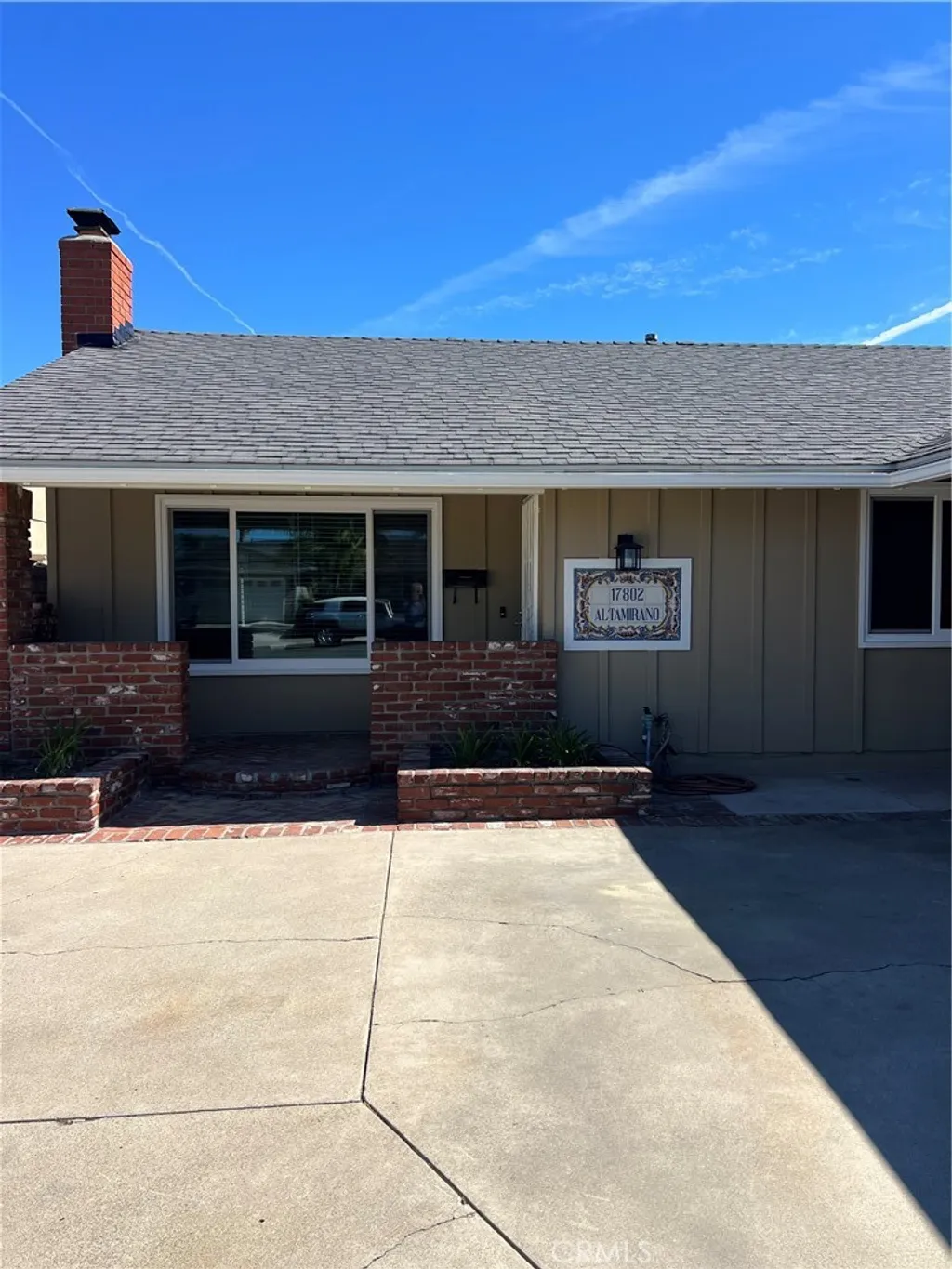 17802 Altamirano Ln, Huntington Beach, CA 92647