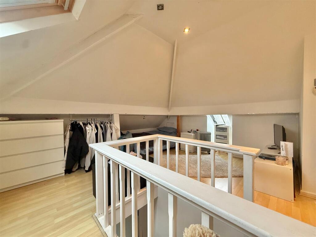 Additional image 16 of Worlds End Avenue, Quinton, Birmingham