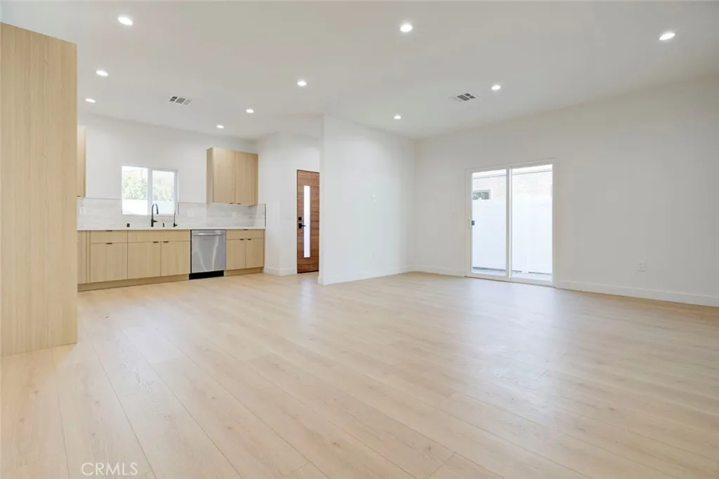 Additional image 33 of 2240 N Keystone, Burbank, CA 91504