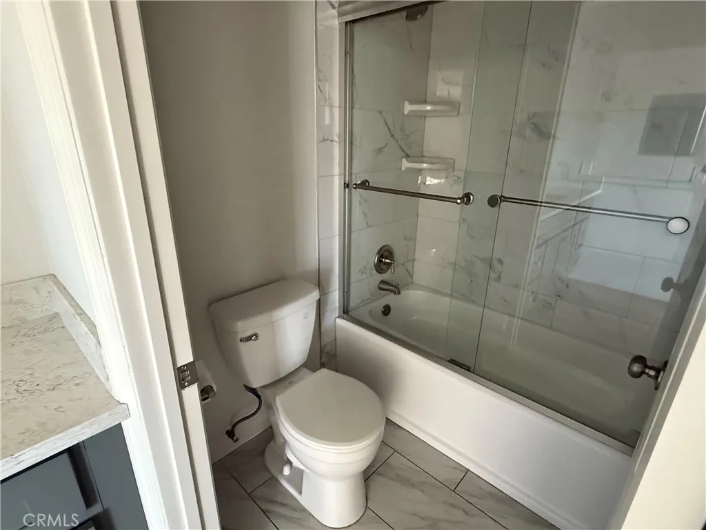 Additional image 6 of 400 N Hobart Boulevard Unit 304, Los Angeles, CA 90004