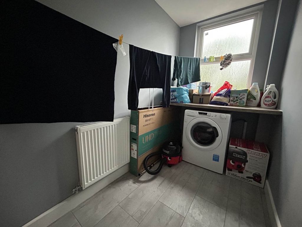 Additional image 7 of 3 bed flat for saleFlat 2, The Grove, Ithon Road, Llandrindod Wells LD1