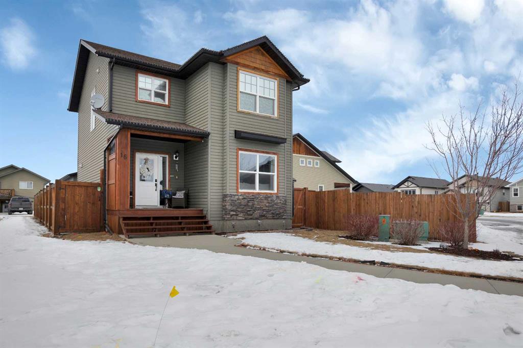 16 Richfield Crescent, Sylvan Lake, AB, T4S 0L1