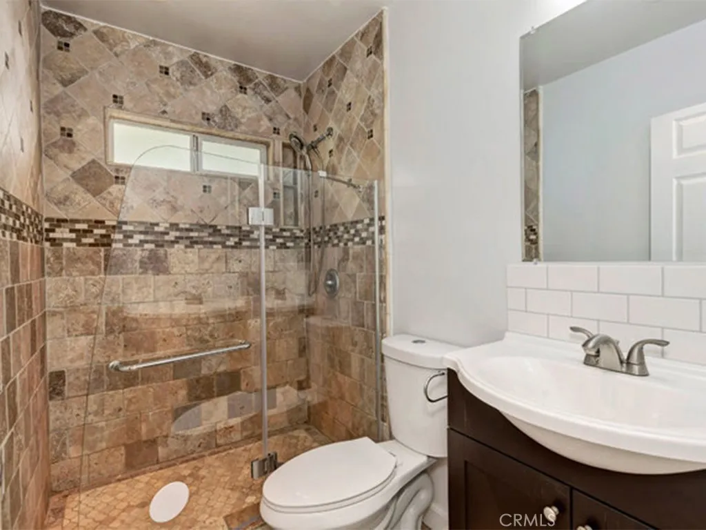 Additional image 20 of 242 W Elmwood Ave, Burbank, CA 91502