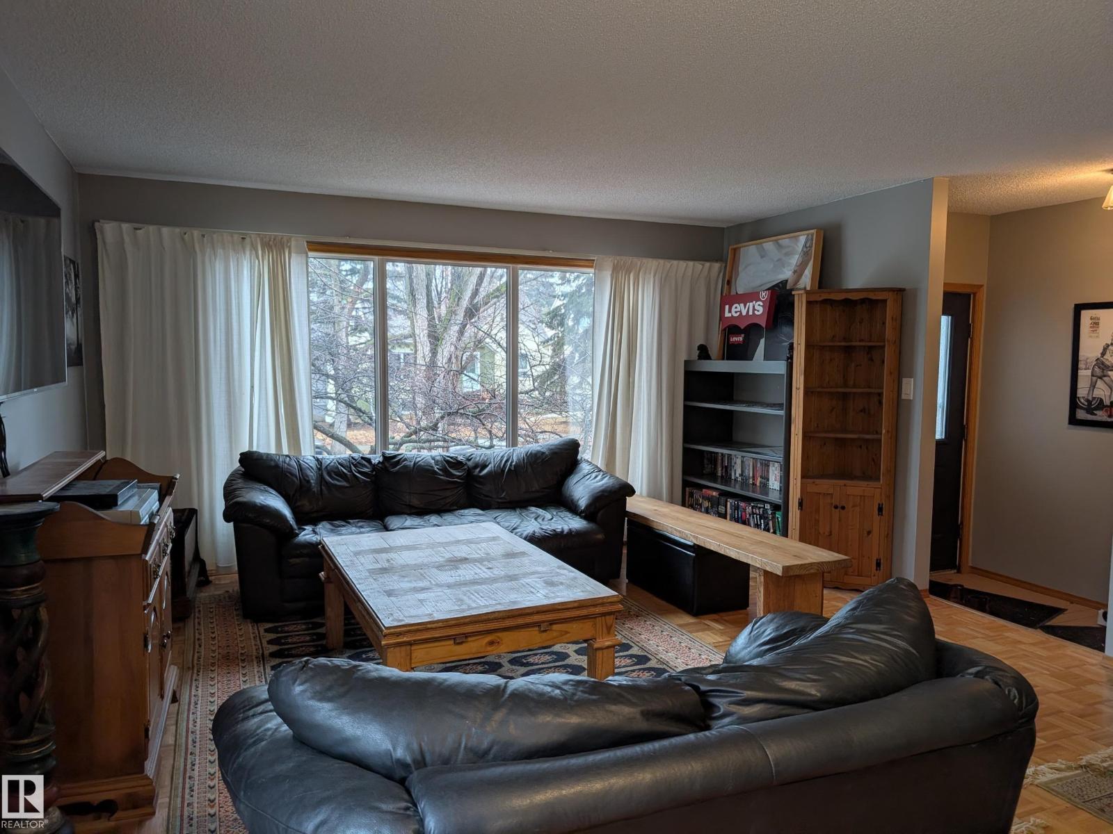 Additional image 2 of 10645 65 Avenue NW, Edmonton, AB, T6H1V5