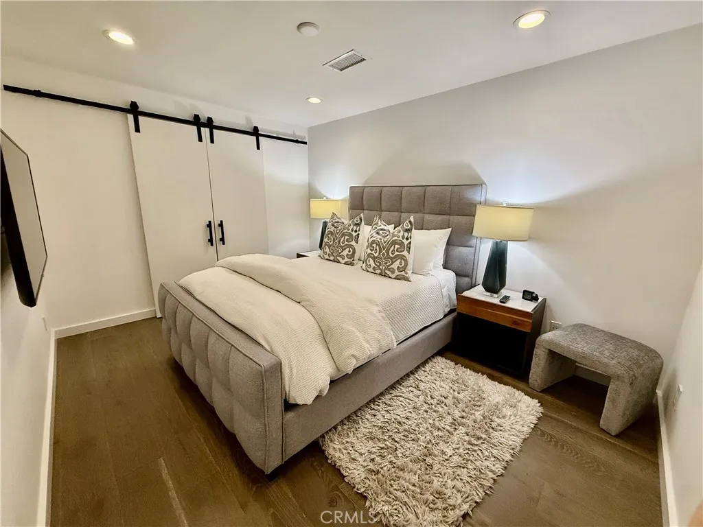 Additional image 105 of 116 W Channel Islands Boulevard, Oxnard, CA 93035